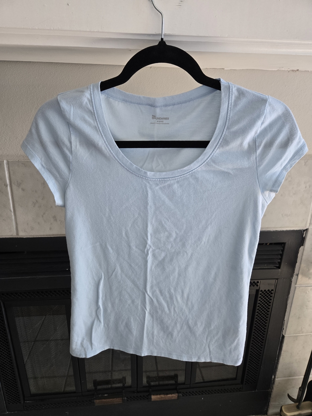 No Boundaries Light Blue Scoop Neck Short Sleeve Tee